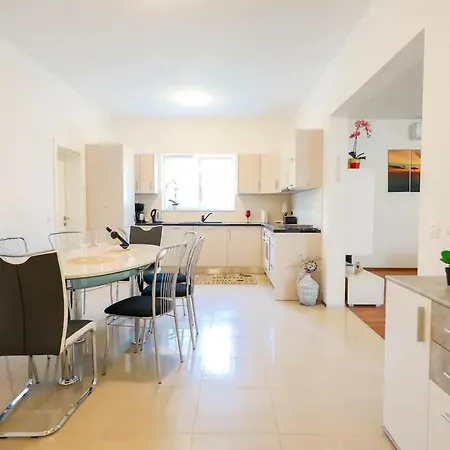 Holiday Ante - 30 M From Beach Ist