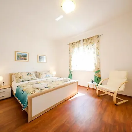 Holiday Ante - 30 M From Beach * Ist